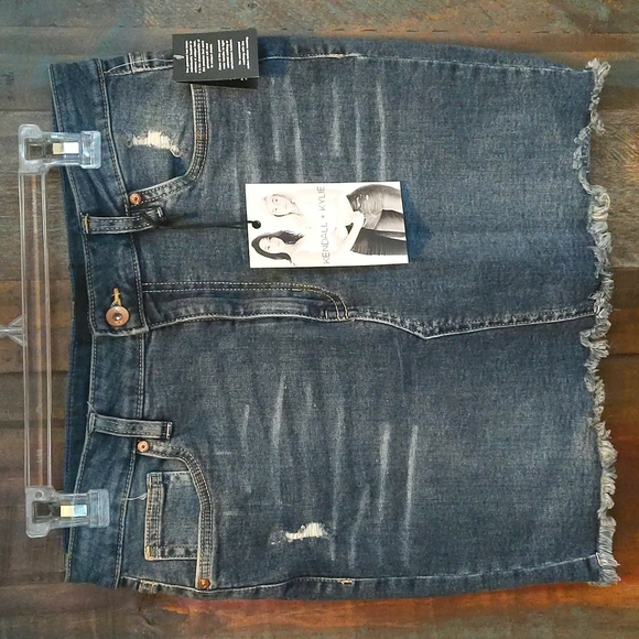 Kendall & Kylie Dresses & Skirts - NWT Kendall + Kylie Distressed Denim Skirt - Size 9/29